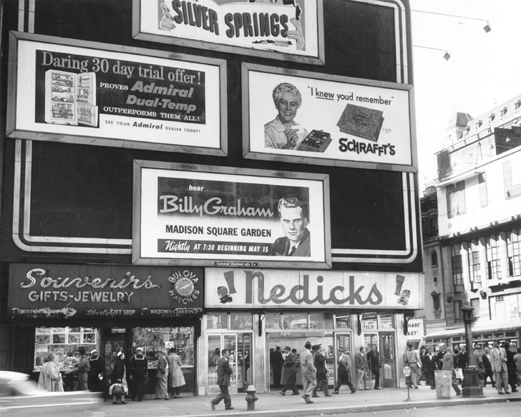 from Photo File: BGEA: New York City Crusade, 1957