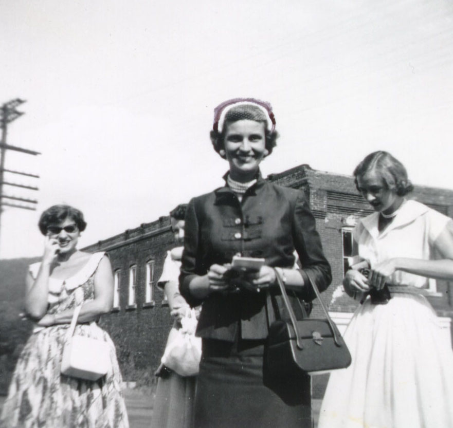 Photo File: Graham, Ruth Bell