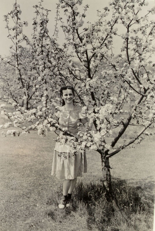 Photo File: Graham, Ruth Bell