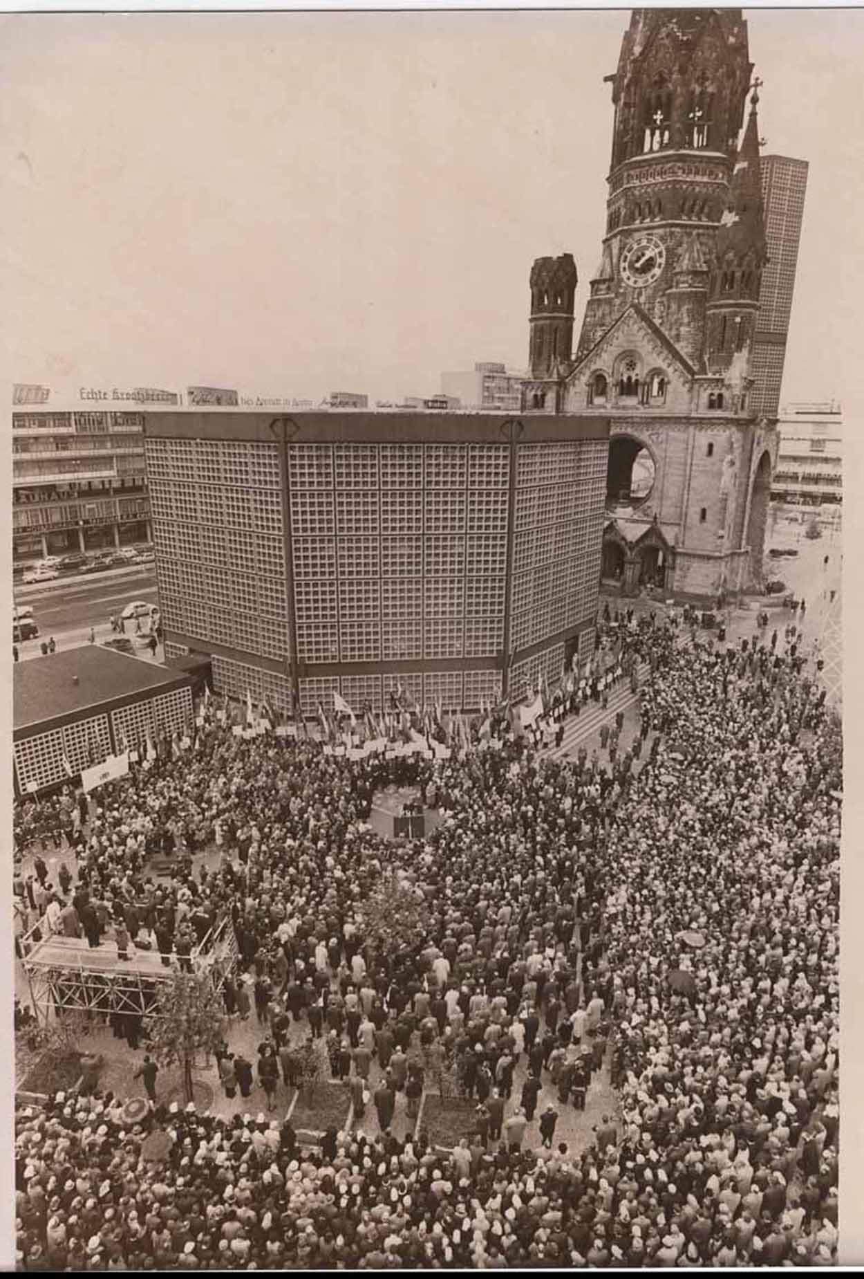 From Photo File: World Congress on Evangelism